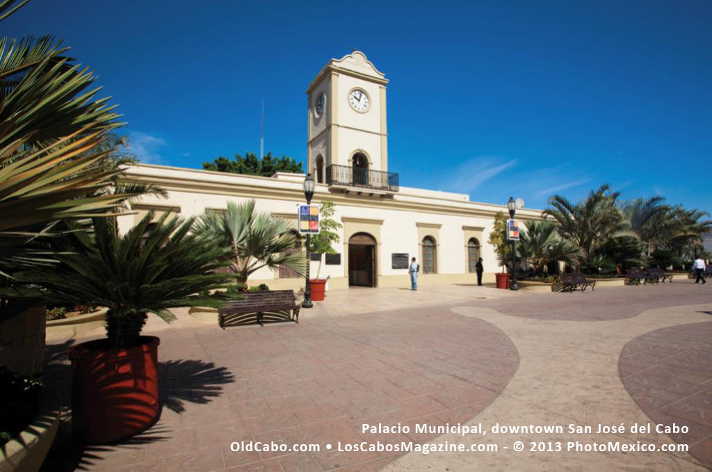 Palacio Municipal, downtown San José del Cabo, 2013.  © PhotoMexico.com 