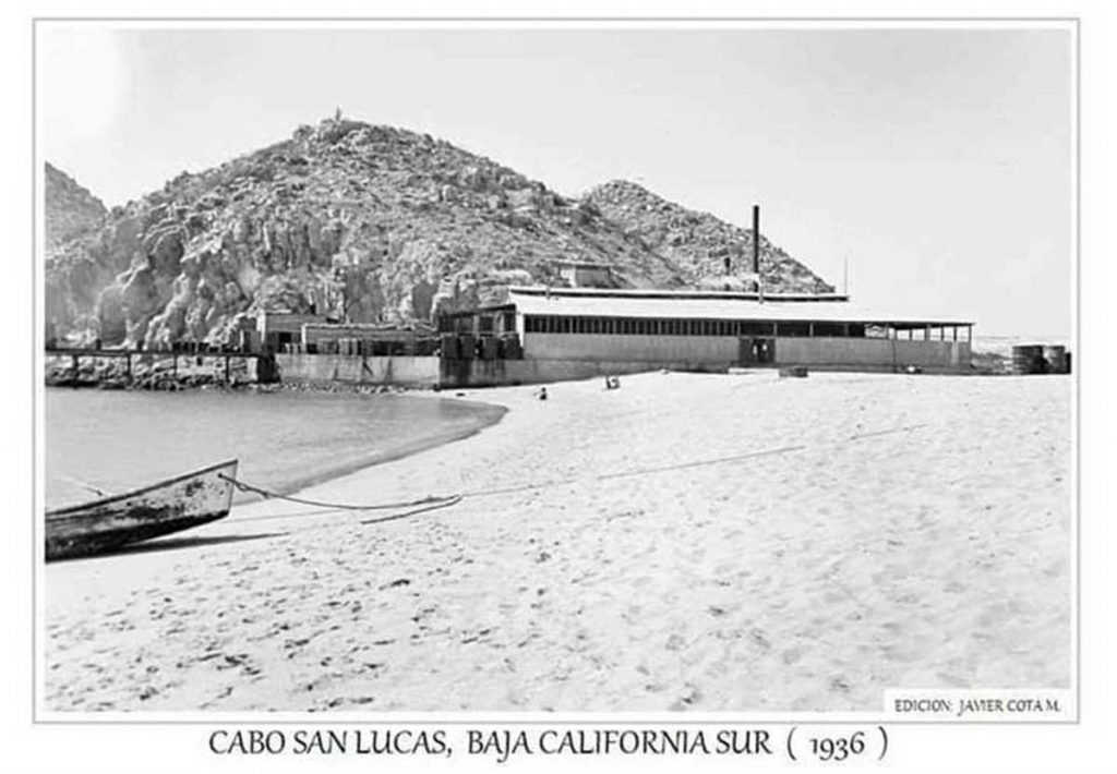 empacadora-de-atun-cabo-con-su-playa-competa-y-porsupuesto-el-muelle 1936